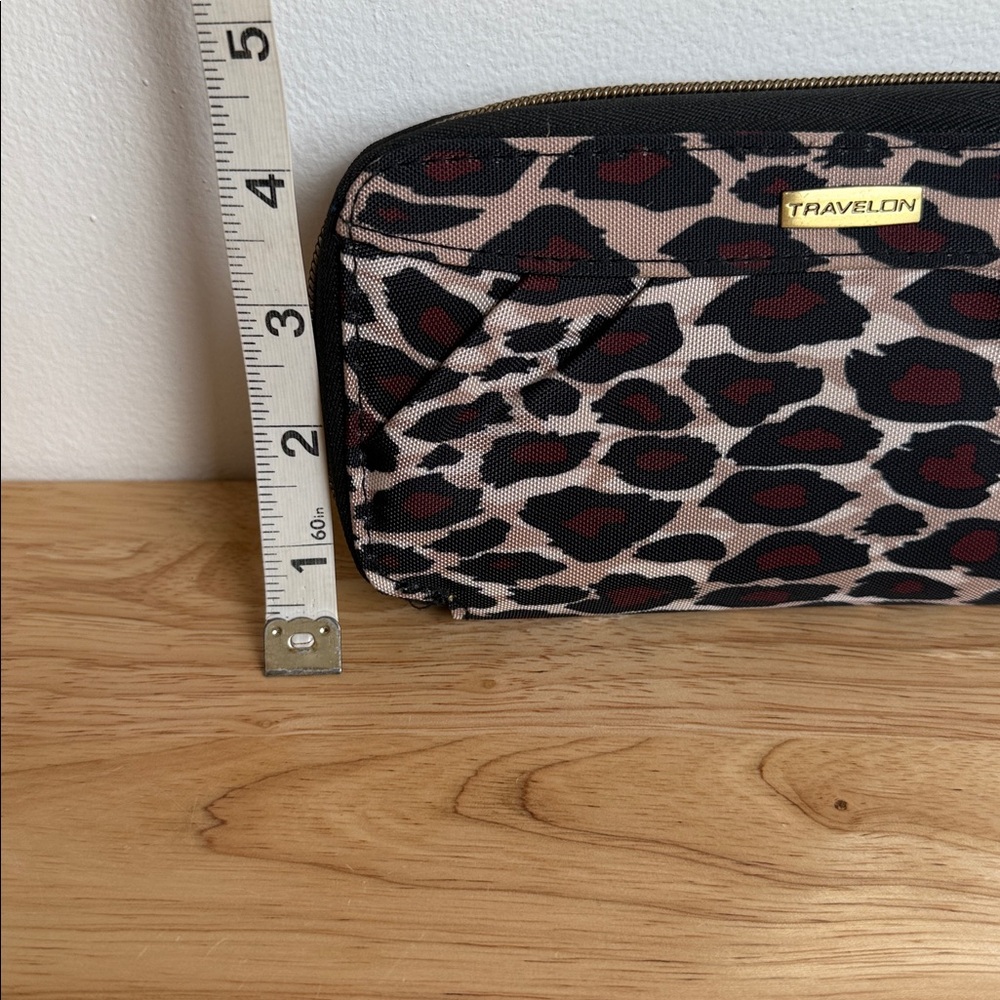 Travelon | Animal Print Wristlet with Strap | NWOT - Picture 12 of 14